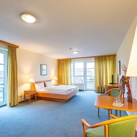 Hotel Rostock West Im Kritzmow Park 2*